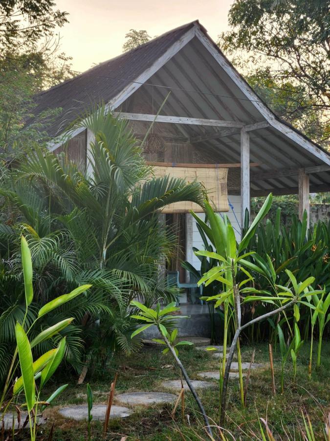 Kayu Cottage Gili Trawangan Eksteriør billede